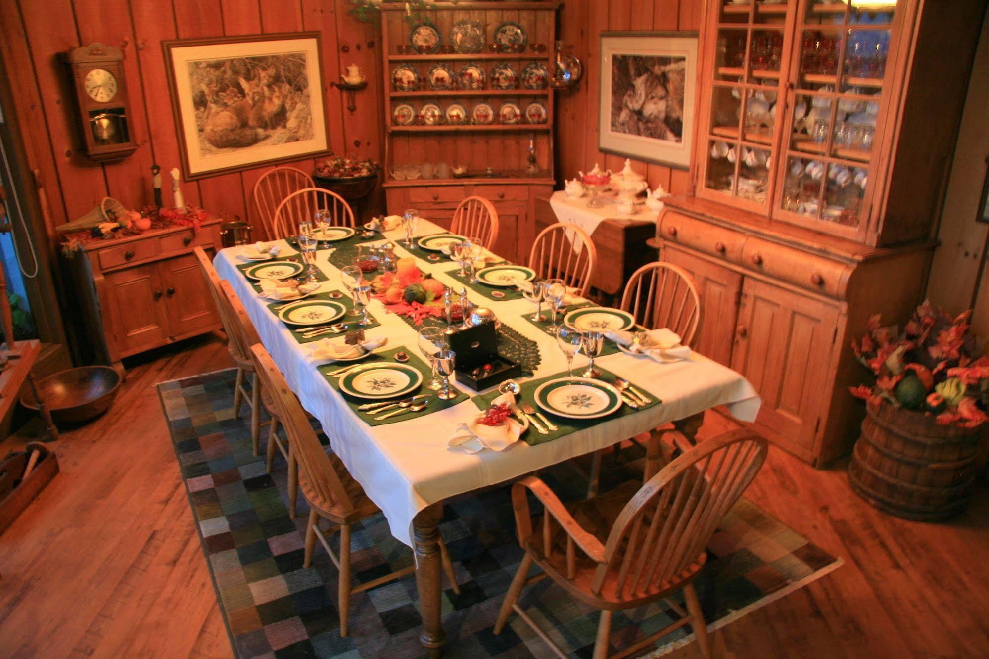 Stouffermill Bed & Breakfast Algonquin Highlands Eksteriør billede